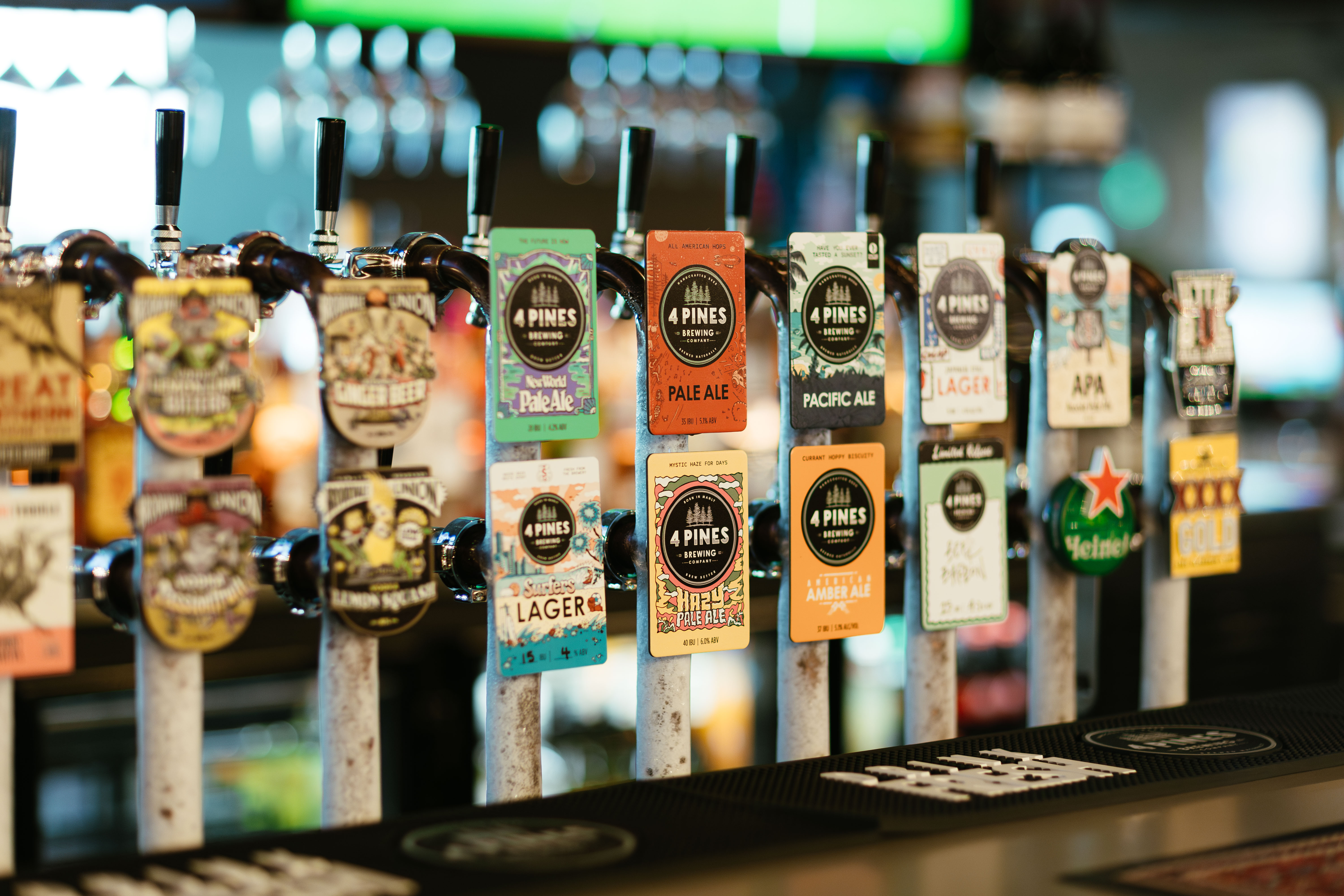 Sporting Globe x 4 Pines Surfers Paradise